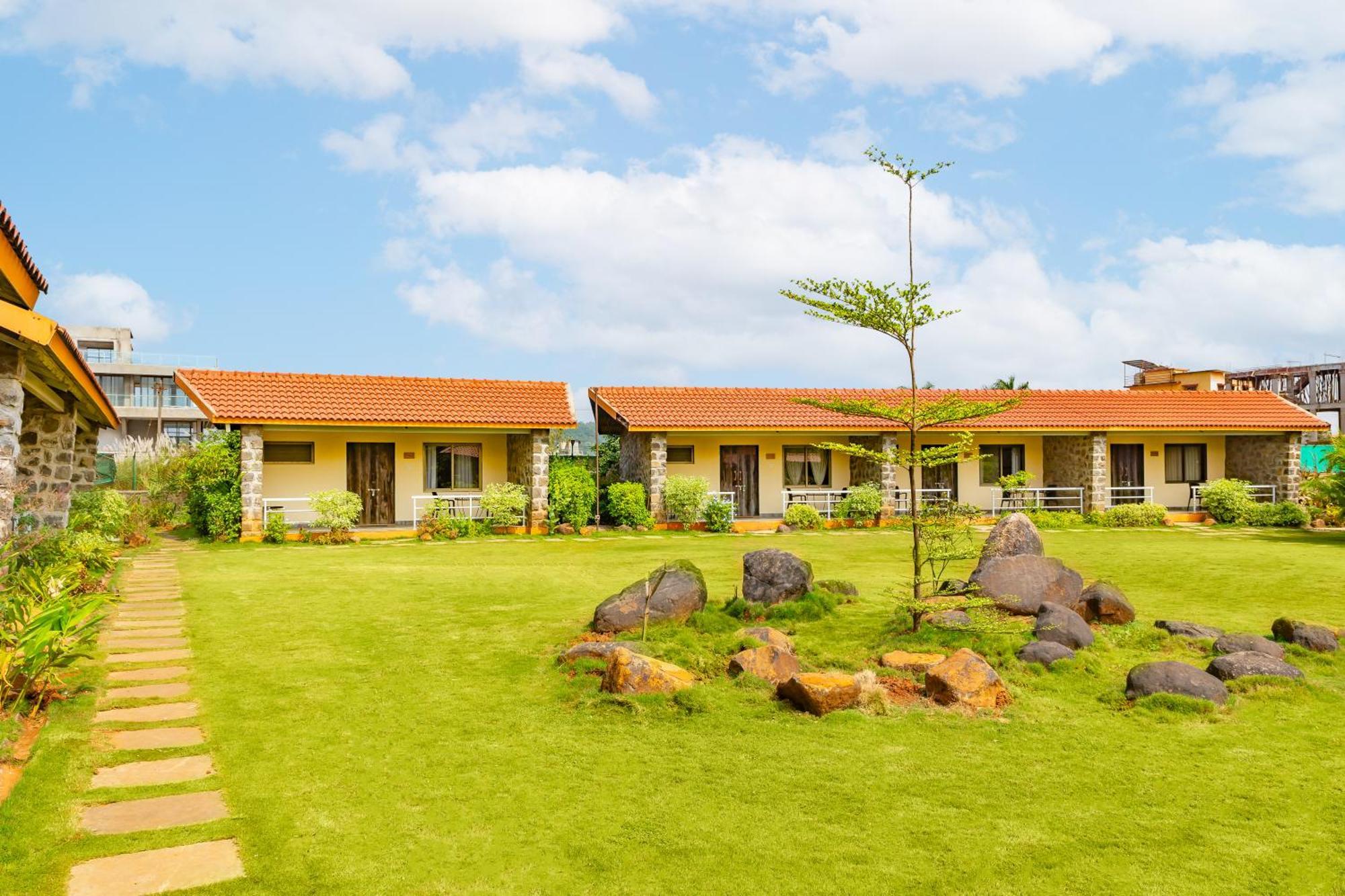 Casa Amora Lonavala Exteriör bild