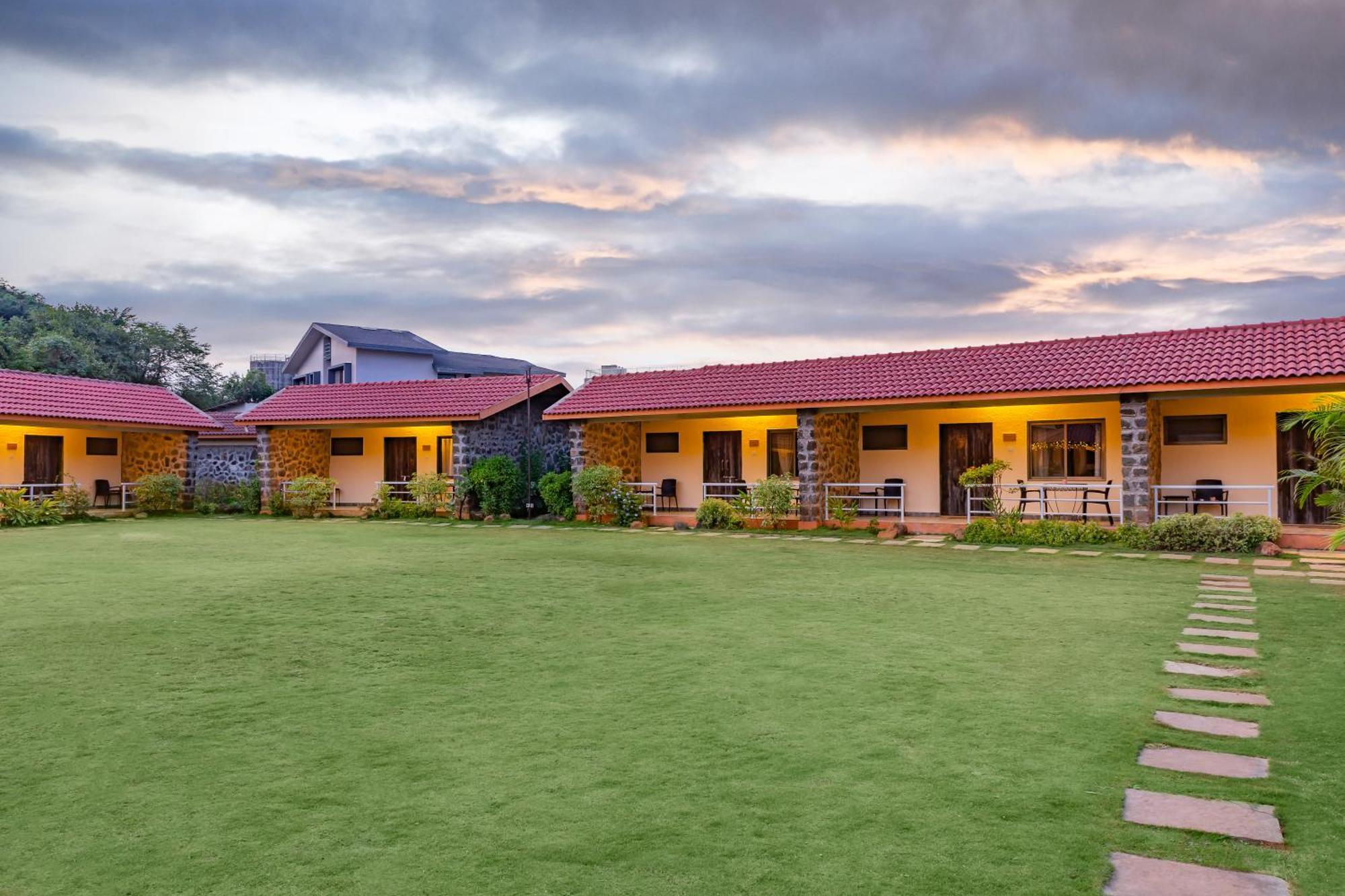 Casa Amora Lonavala Exteriör bild