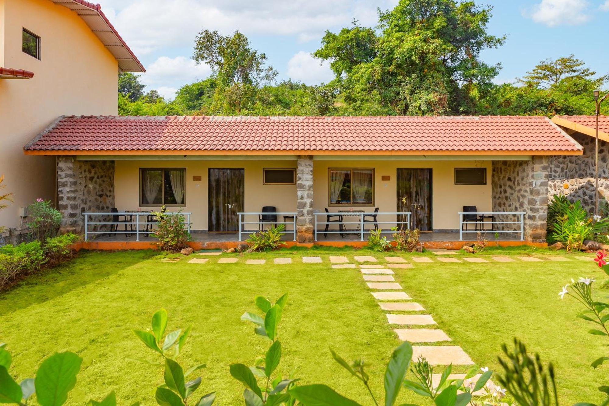 Casa Amora Lonavala Exteriör bild